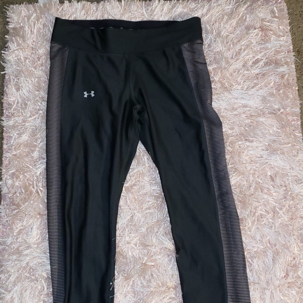 Under Armour leggings pair